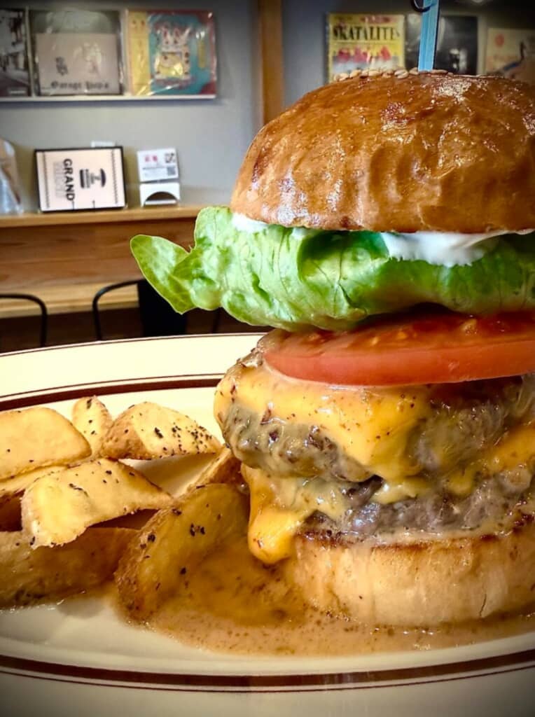 「2TONE BURGER」のハンバーガー