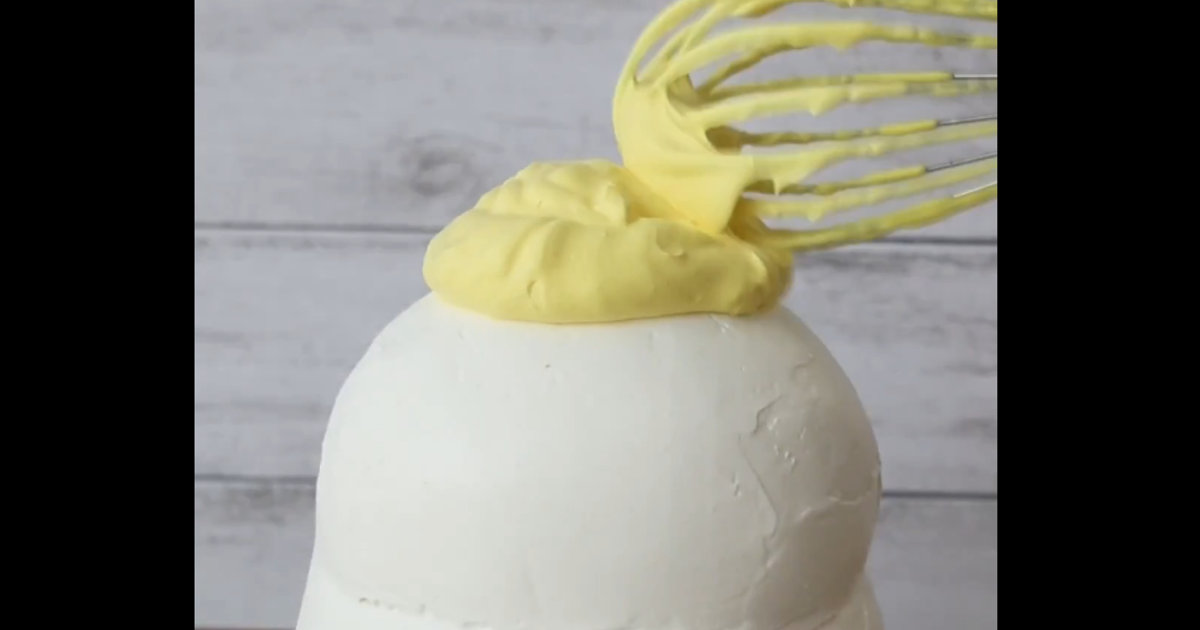 まんまるなケーキ→黄色いクリームを塗ったら……「愛らしやーーーー」　“分かる人には分かる姿”が300万再生「ぽっちゃりなのがいい」「初代リスペクト」（1/2） | グルメ ねとらぼ