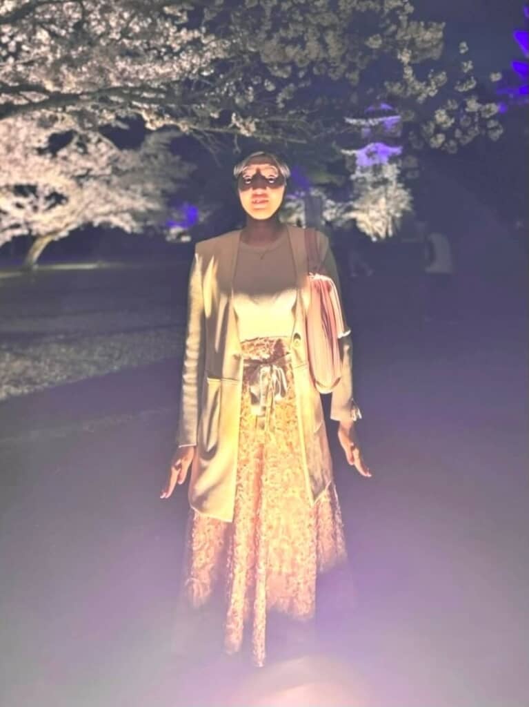 足元に魔法陣が書いてありそう