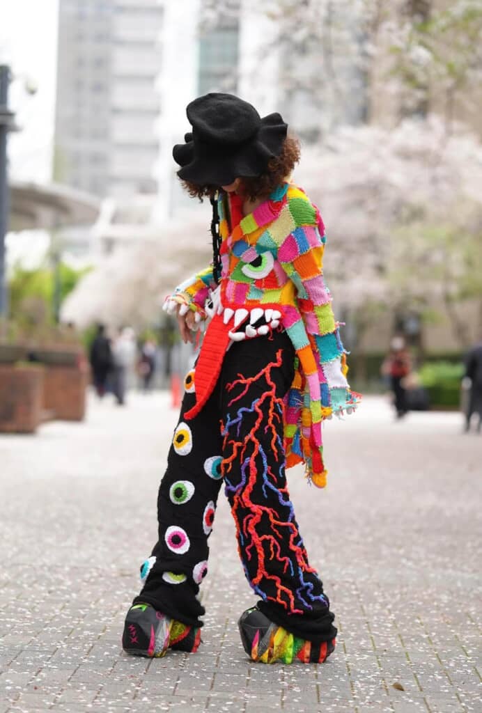 ぱーまんさんの入学式の衣装は手編み！