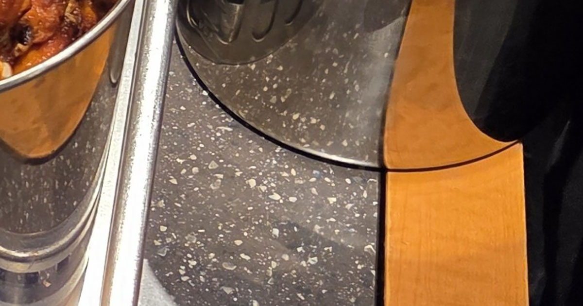 サイゼリヤの“食べ放題”に行ったら……「こりゃやべぇww」　まさかの光景に「大胆すぎる笑」「夢の国以上の夢の国」（1/3） | グルメ ねとらぼ