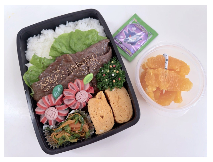 ボリューム満点のお弁当を披露（画像は辻希美オフィシャルブログから）