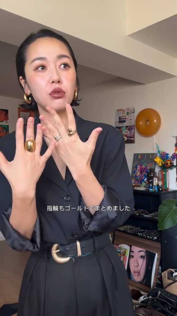 ゴールドアクセで華やかさもプラス