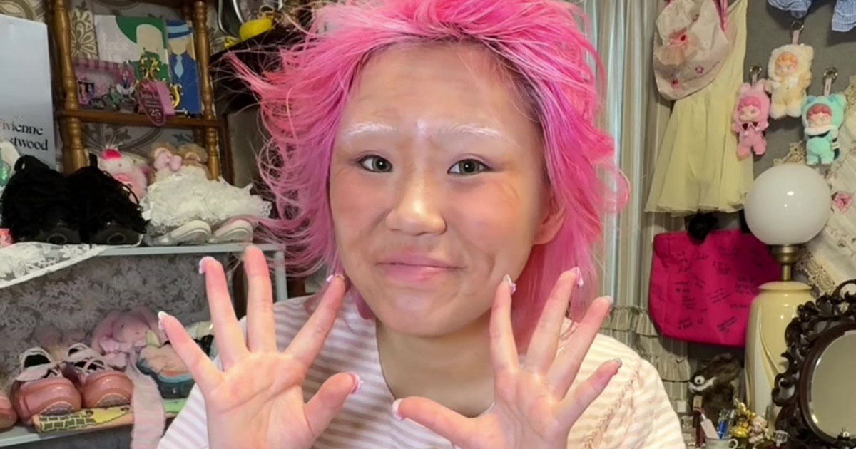 “なんでも売ってる”サンキでおばあちゃんコーデを組んだらこうなる→「やば！」「たまに街中で見る」「おばあちゃんすぎる」（1/3） | 女性 ねとらぼ