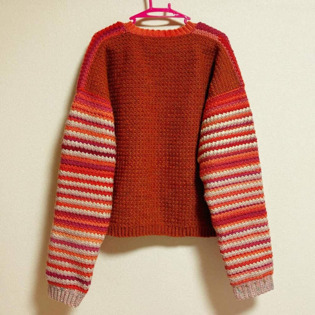 うしろから見たカーディガン