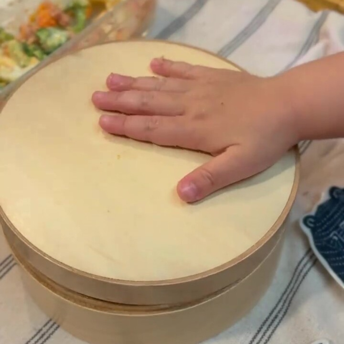 2歳娘がママと作ったパパのための“スペシャル”なお弁当→驚きの中身に「パパ泣いちゃうよ」「世界で一番美味しいでしょ」（1/3） | ライフスタイル ねとらぼ