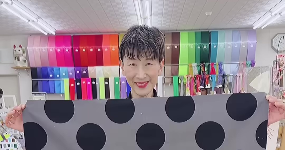 四角い2枚の布→ぐるっと縫って裏返すだけで……　老舗手芸店が教える“まさかのアイテム”が123万再生（1/2） | ハンドメイド ねとらぼ