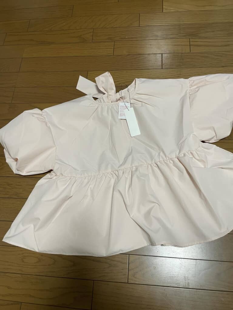 購入したcocaのバックリボンのブラウス（画像提供：まりえさん／＠ma_rie0720）