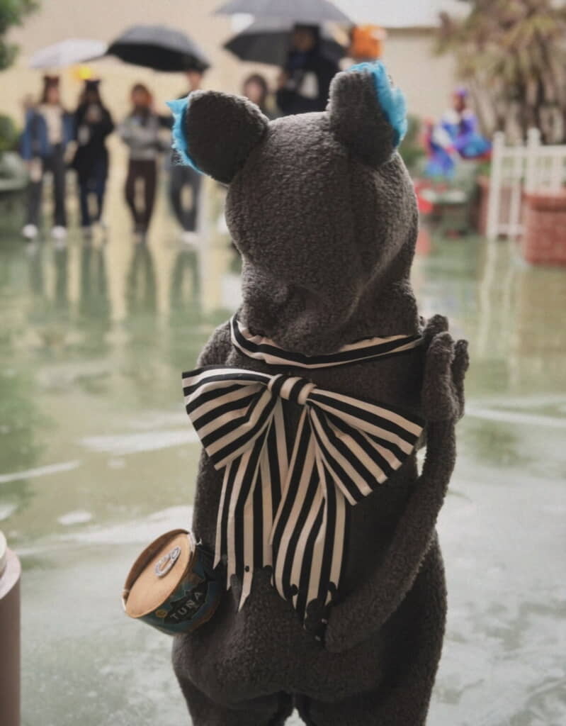 抱きしめたくなる後ろ姿「画像は投稿者（@SilTle）さん提供」