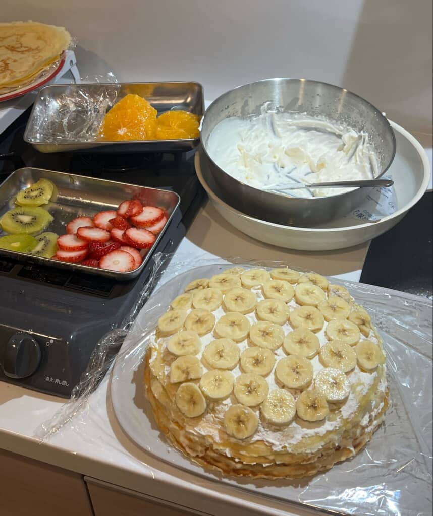 ミルクレープを作る様子