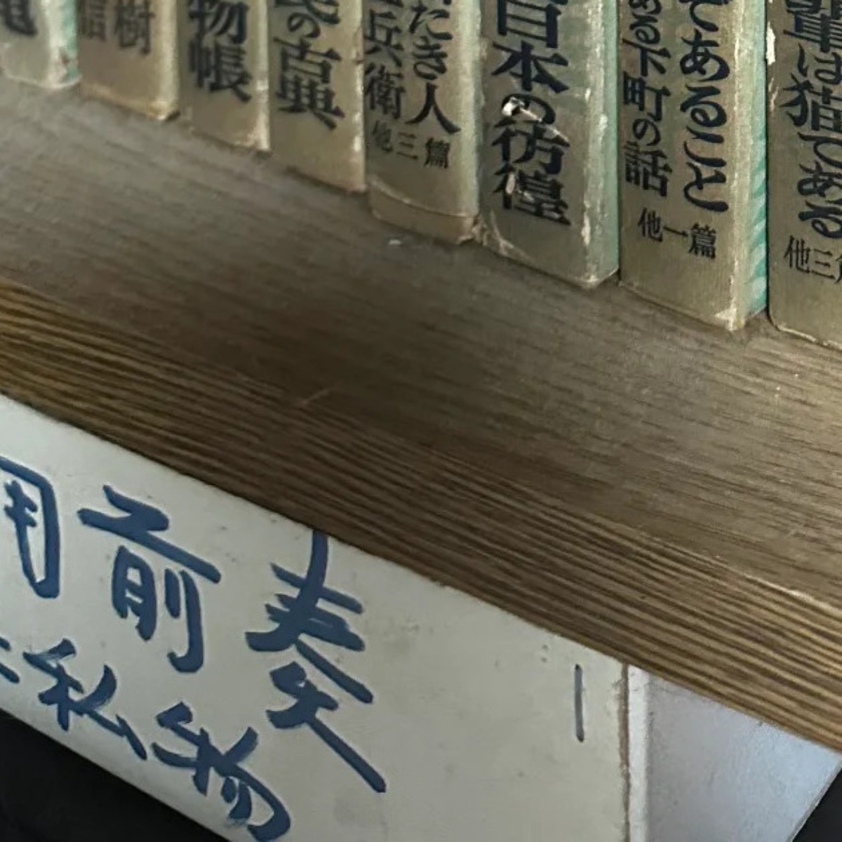 107歳で亡くなった曾祖母の部屋→10年以上たち、掃除しに来たら……　とんでもない光景に「ちょっとした博物館」「そのまま住んでしまうかも」（1/3） | ライフスタイル ねとらぼ