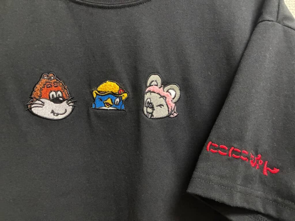 にこぷんデザインのTシャツ