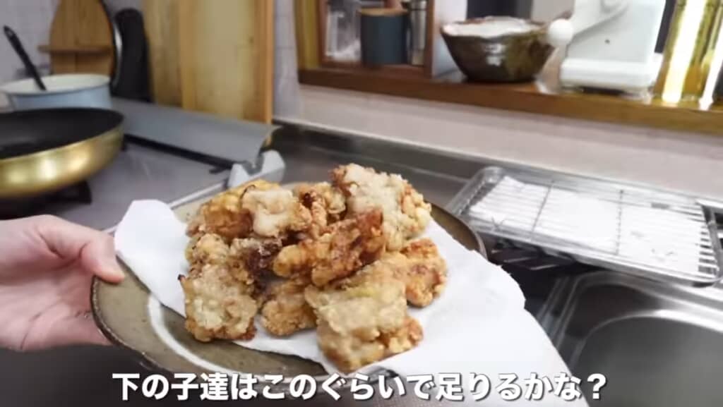 揚げたての唐揚げ