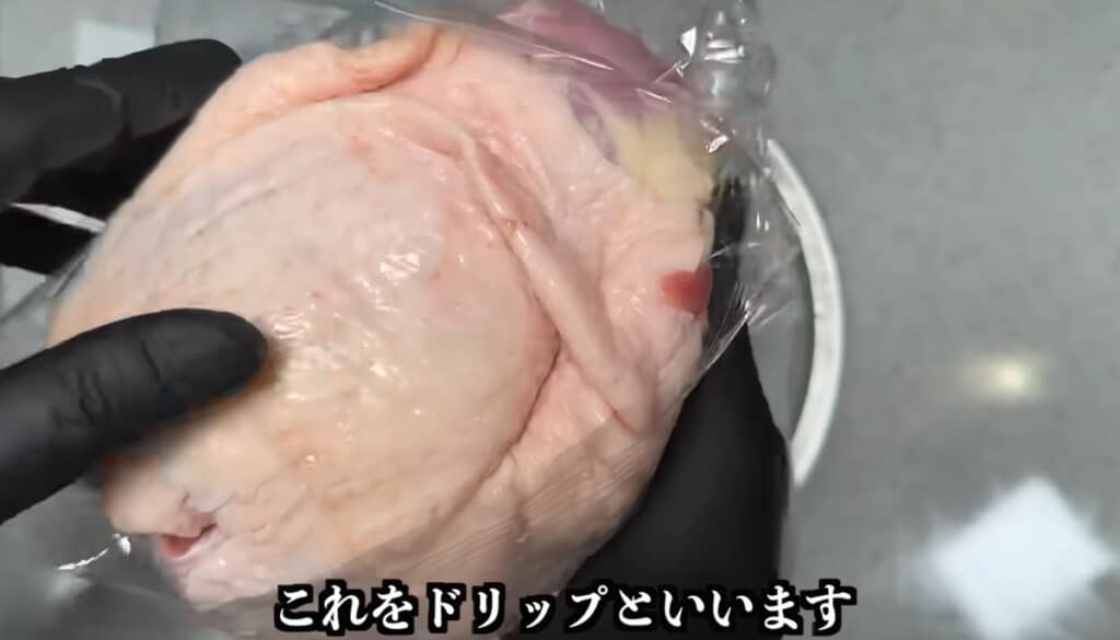 鶏肉を丸ごと使った「サクサク揚げ」