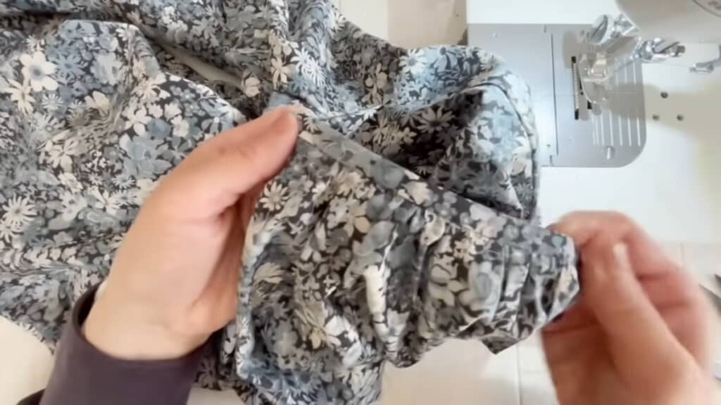 バイアステープをつけます