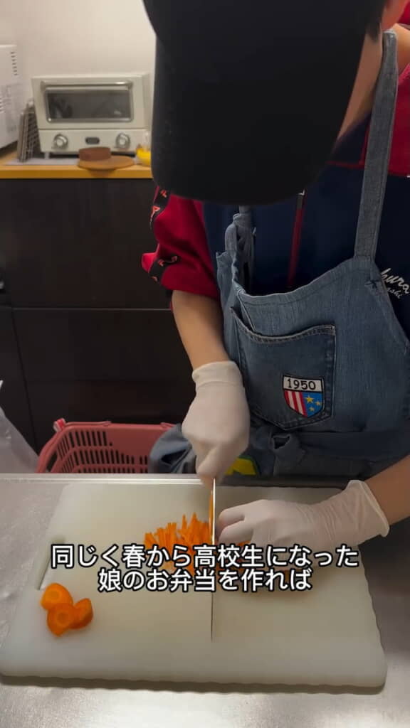 ニンジンをせん切りに