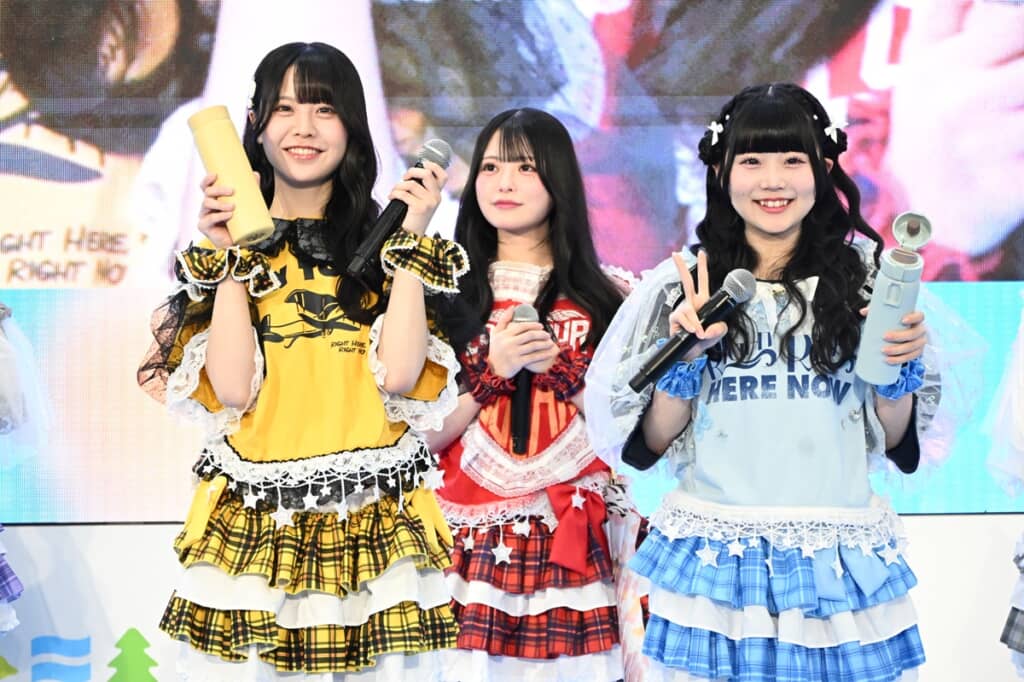 左から福丸うさ、心花りり、空詩かれん