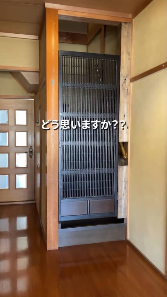 和風の階段扉が周囲にもマッチしてる！