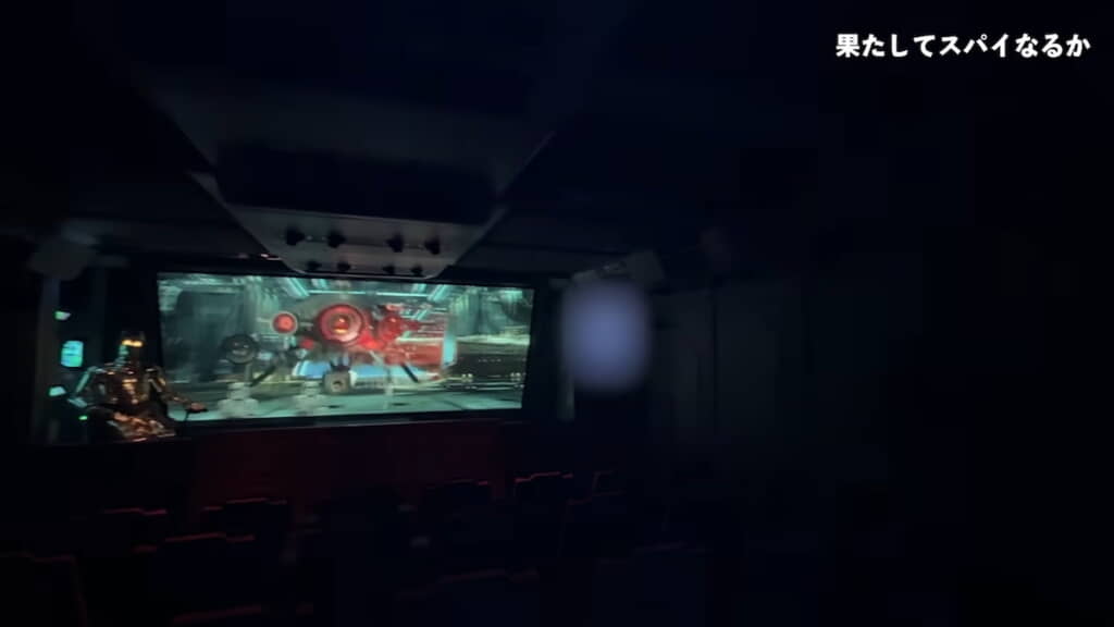 右のサブスクリーンに“スパイ”として自分の姿が搭乗！
