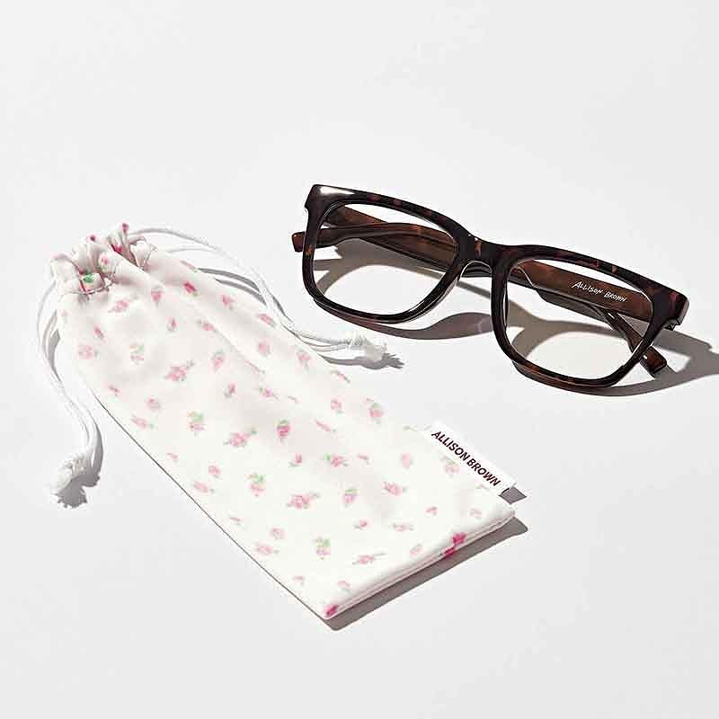 「アリソンブラウン」のべっこう柄調光サングラス&めがね拭きにもなる花柄巾着ケース