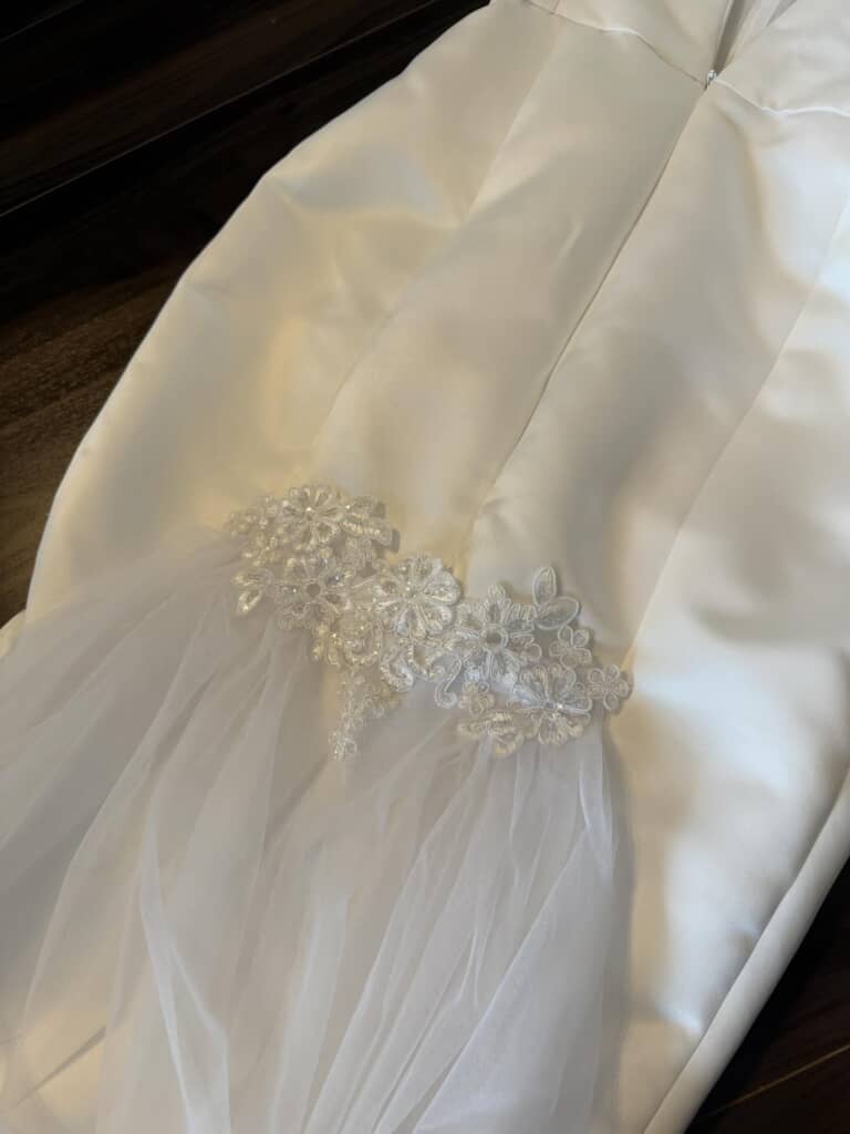 着脱可能なトレーン