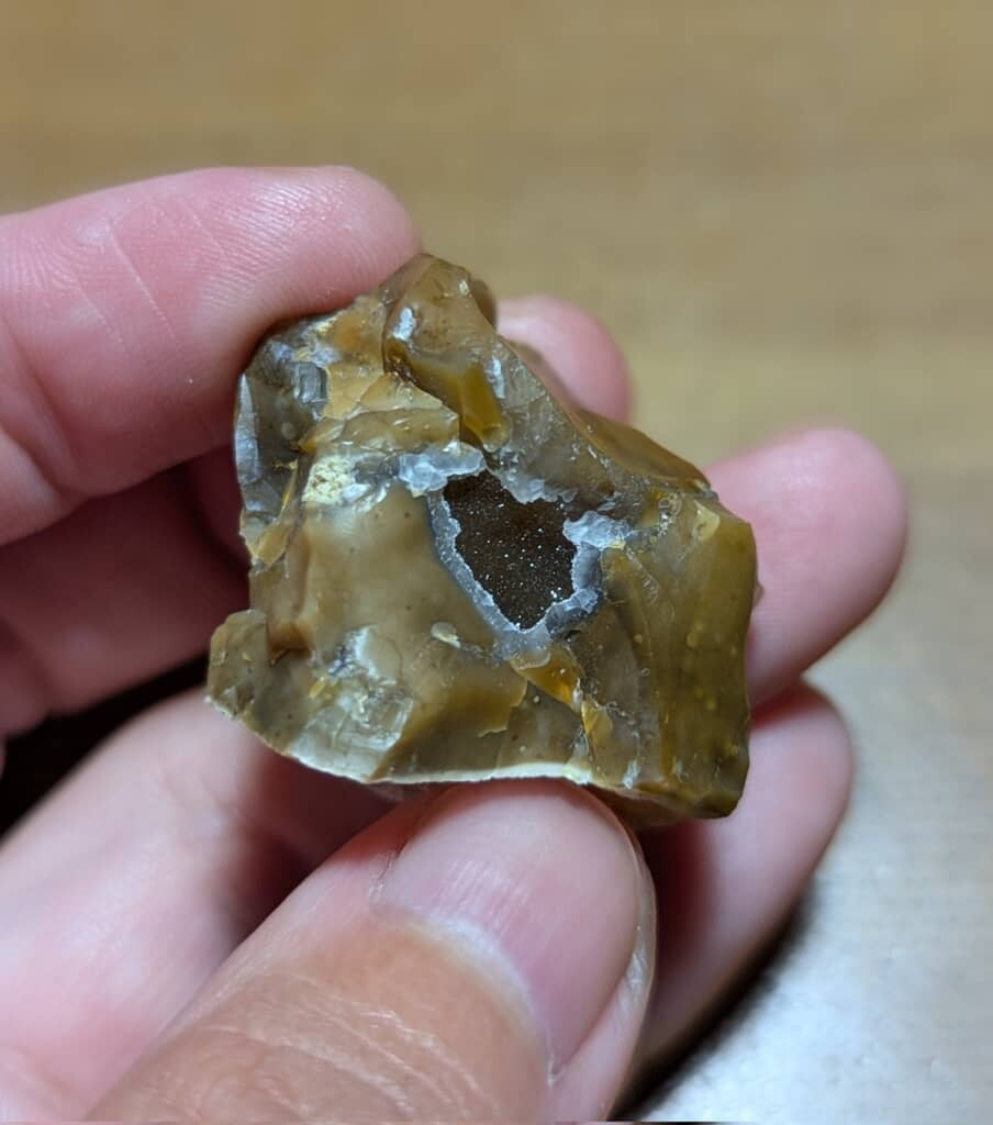 九十九湾で見つけた石の内側