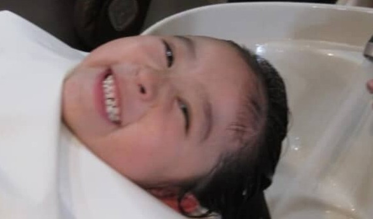 4歳娘がレイヤーカットしてみたら……　大人っぽく雰囲気ガラリの大大大変身に「えぐい！」「有村架純みたい」（1/3） | 美容 ねとらぼ