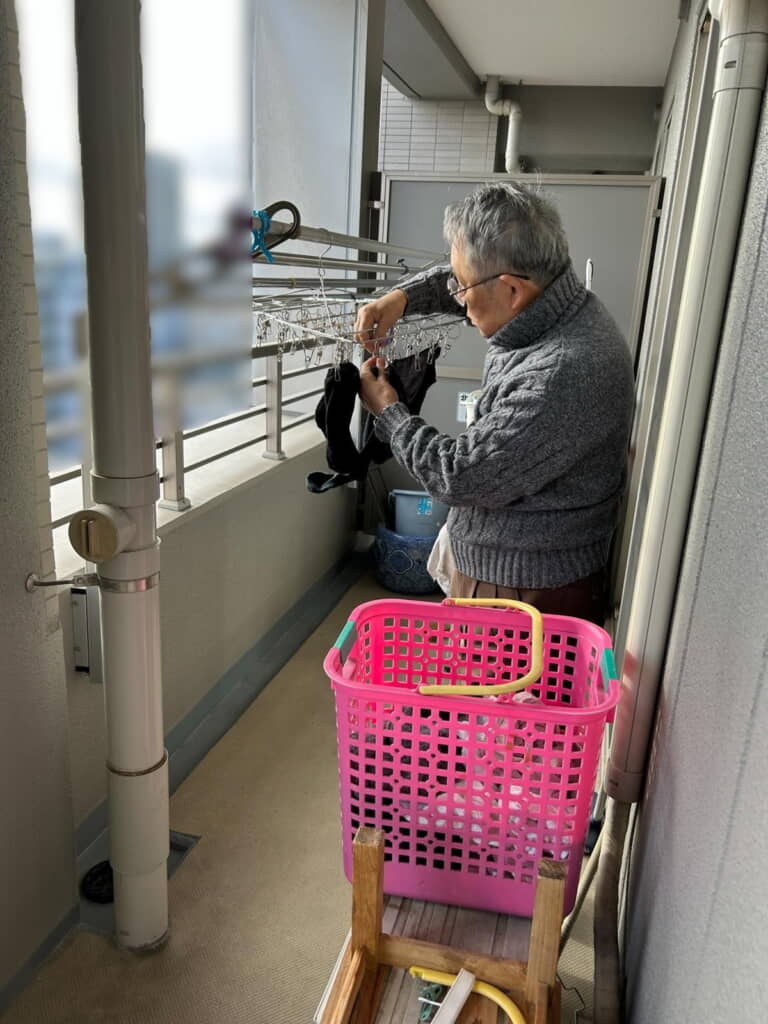 83歳のお父さんの洗濯をする姿にじんわりと心が温まりますね