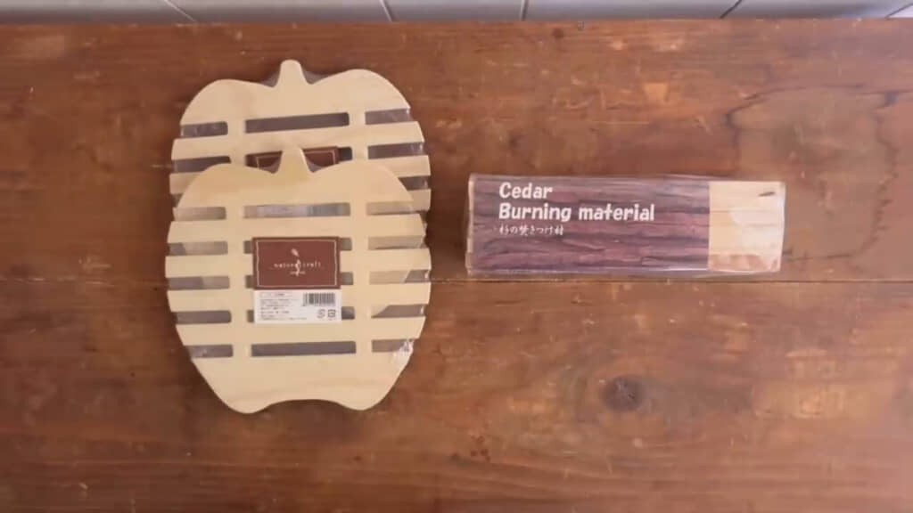 セリアで購入した2種類の材料