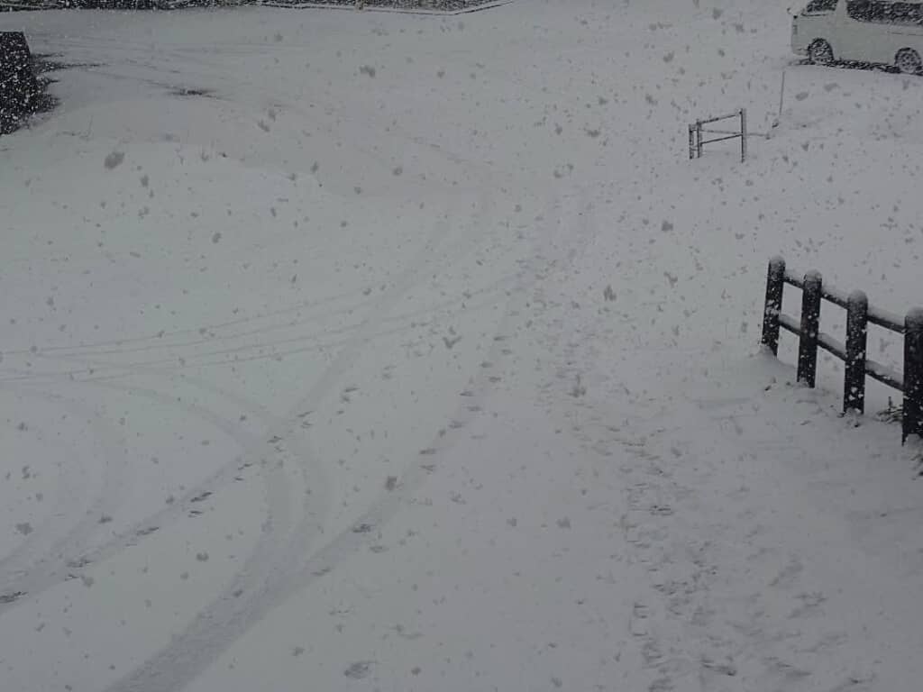 4月に入っても冬の服装が必要な北海道上川町