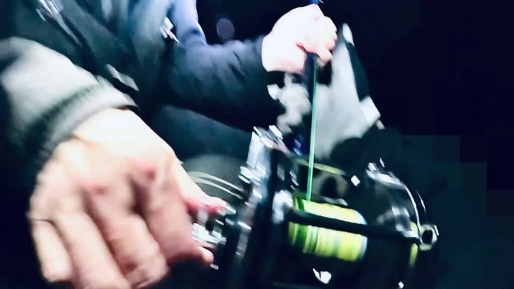 仲間と2人がかり