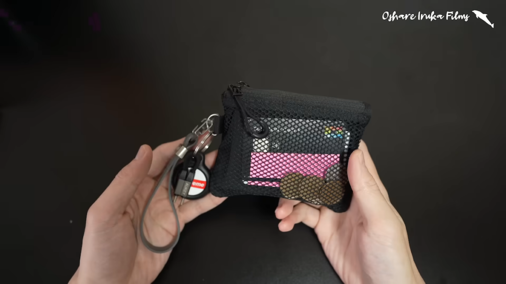 イルカさんが愛用している、無印良品の「ポリエステルダブルファスナーケース・S」