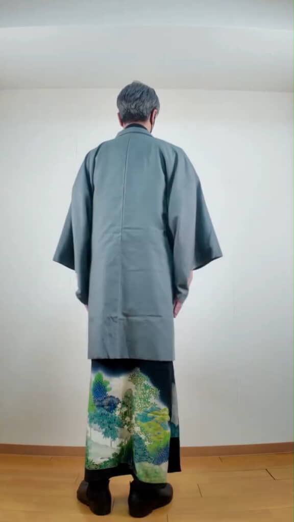 後ろ姿はこんな感じ！