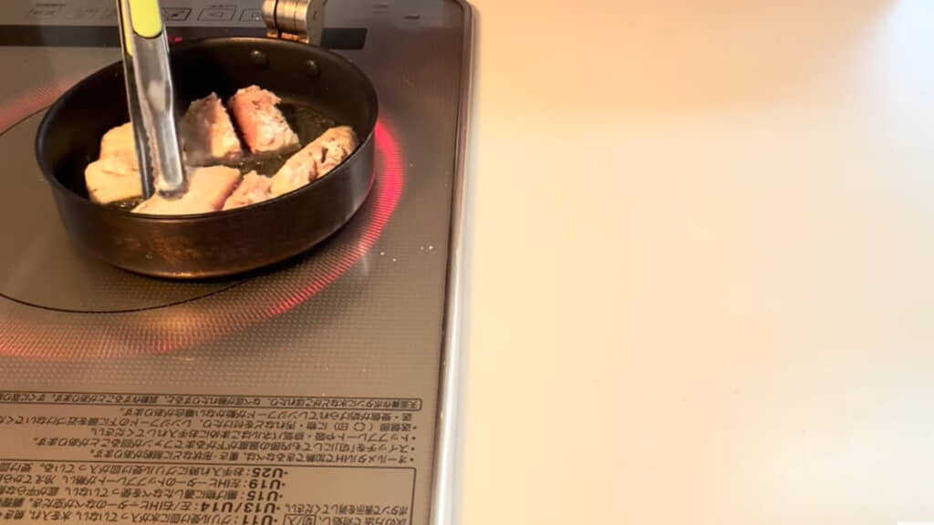 セリアのタッパーに詰めるお弁当作り