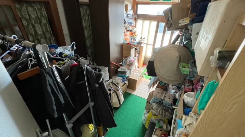 実家の片付けで“10トンの不要品"、捨てずに処分した結果…… 感動の変化に「尊敬しかないです」「根気が凄い」(1/2) | 住まい ねとらぼ