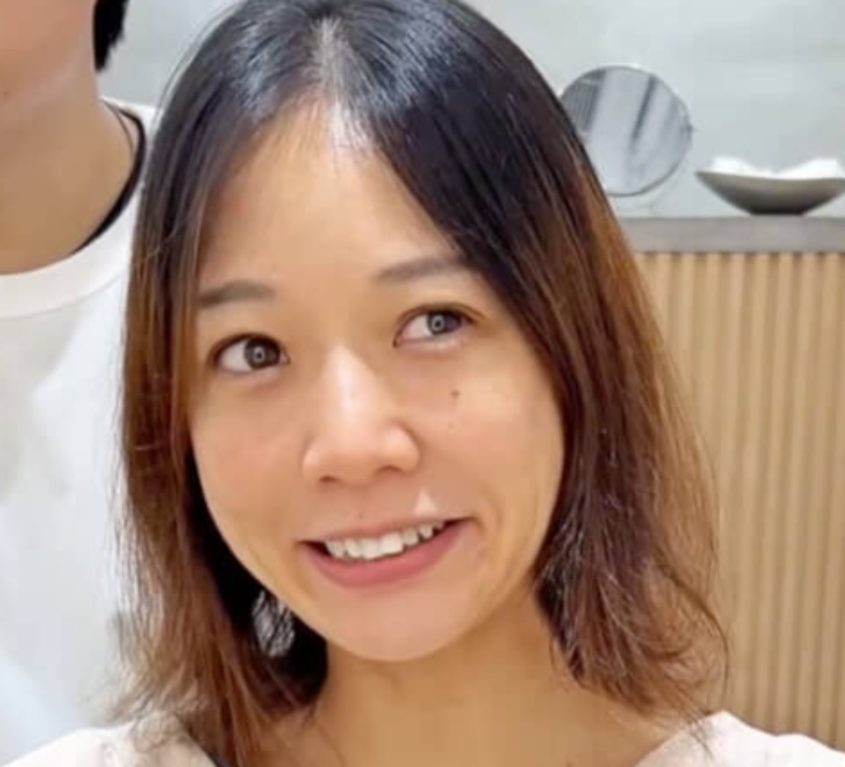 「内田有紀さんみたい」　年2回しか髪を切らない女性→プロに任せると……「こんな変わるんだ」　驚きの姿が300万再生（1/3） | 美容 ねとらぼ