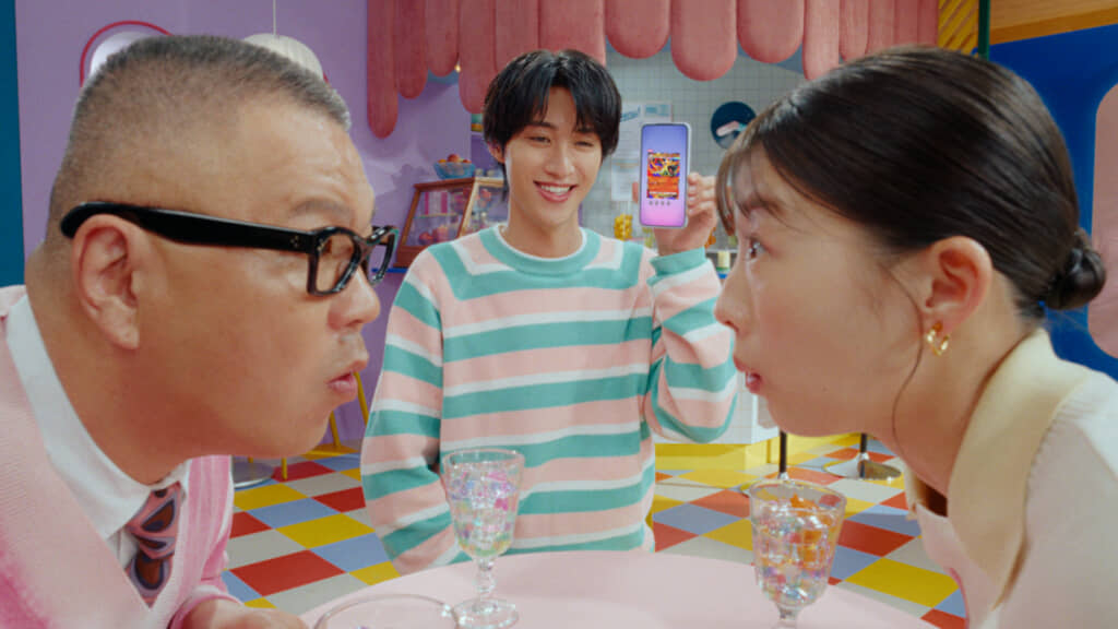 「M!LK」の曽野舜太さん、俳優の伊藤沙莉さん、お笑いコンビ「シソンヌ」の長谷川忍さん