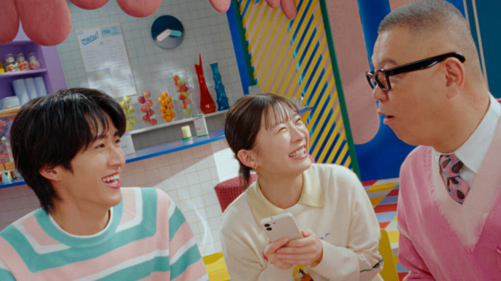 「M!LK」の曽野舜太さん、俳優の伊藤沙莉さん、お笑いコンビ「シソンヌ」の長谷川忍さん