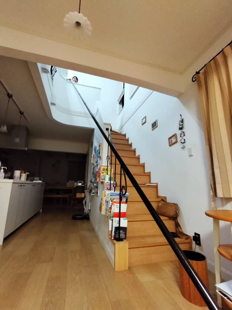 ポールがとんでもなく伸びます