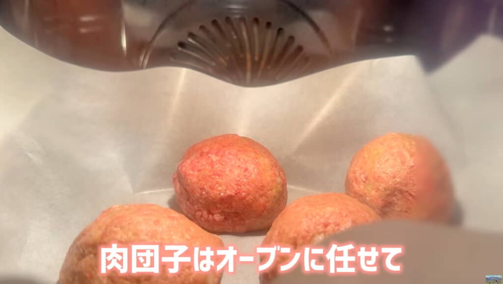 卵を入れた肉団子