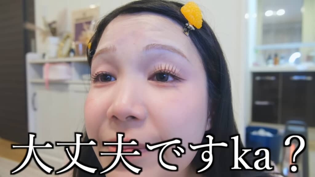 つけまつげにチャレンジ