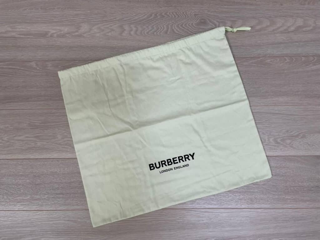 BURBERRYの布袋