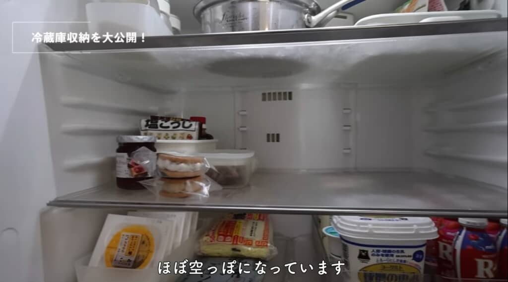 2段目は撮影時には作り置きなどもなかったため、ほぼ空っぽの状態