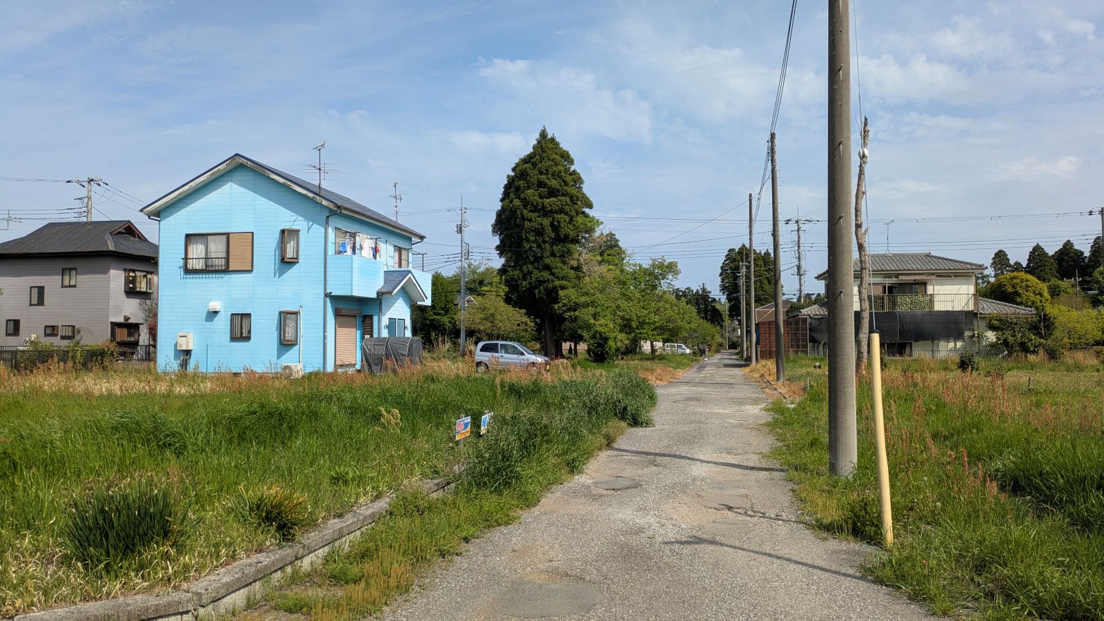 地中に空洞、近隣住民の不法占有、知らぬ間に違反造成地に……　“建築不能”からの“過剰供給”で価格を破壊され続ける分譲地たち ＜連載：限界ニュータウン探訪記 ねとらぼ版＞ | ライフスタイル ねとらぼ