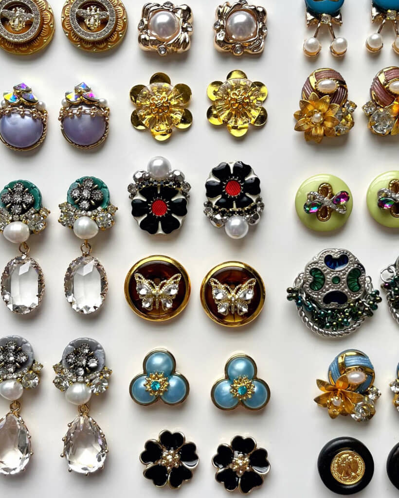 美しいボタンのピアス＆イヤリング