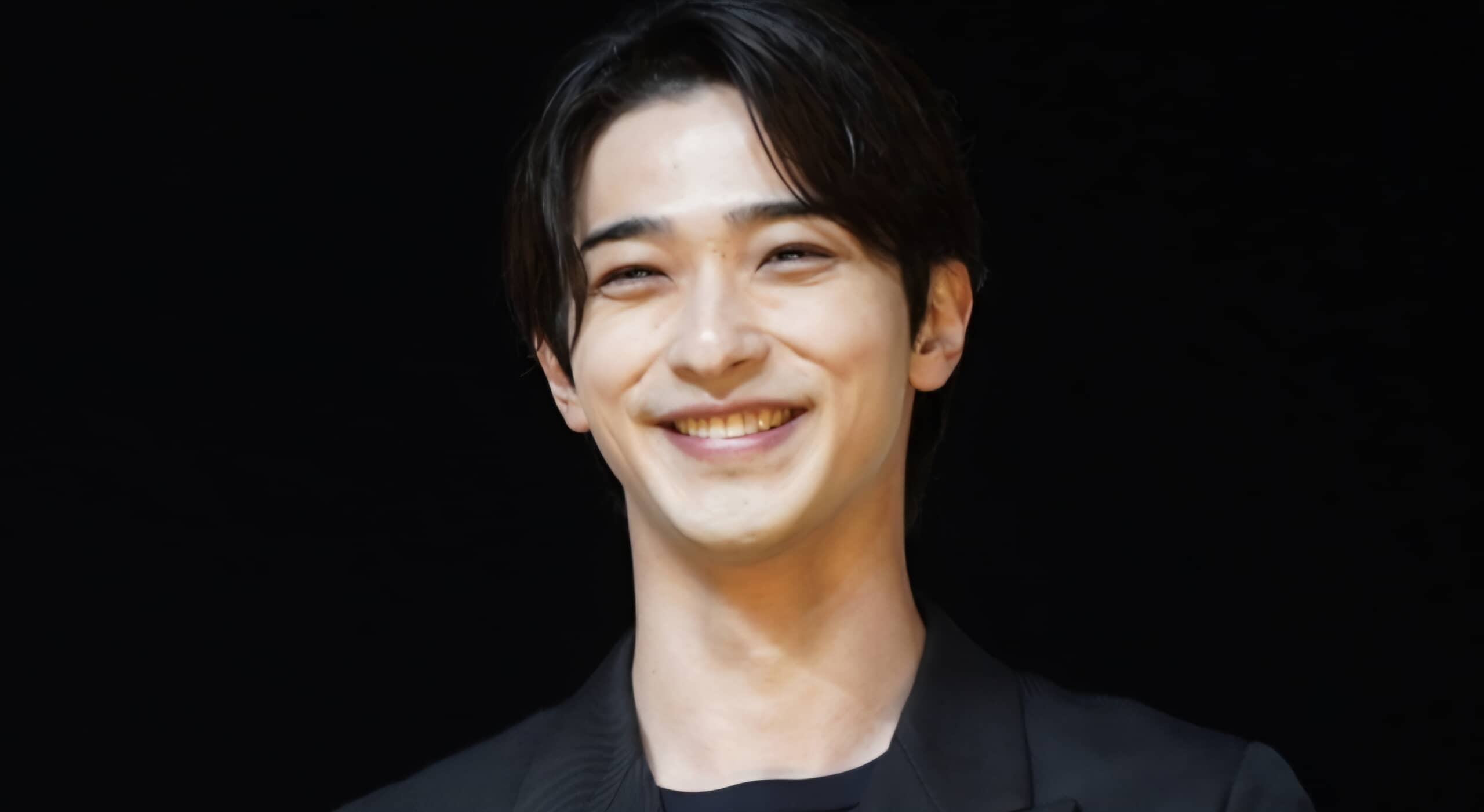 「競馬場で聞いたことない種類の歓声」横浜流星、競馬場に降臨し“神対応”　一挙手一投足に女性客ら悲鳴（2/2） | スポーツ ねとらぼ