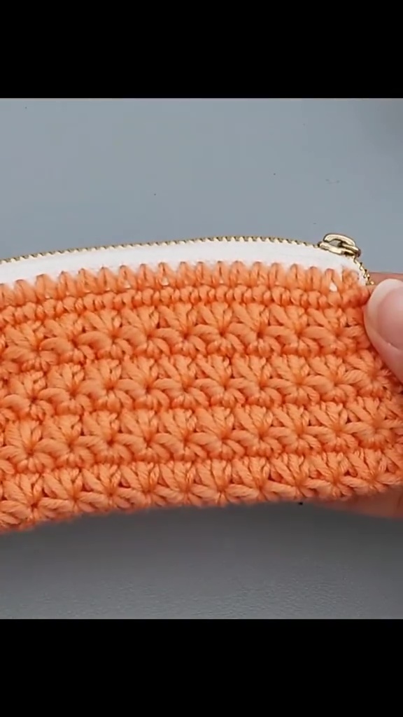 ポーチが完成！／画像引用：「Crochet Tutorial」（@crochet_tutoriall）さんのTikTokアカウント