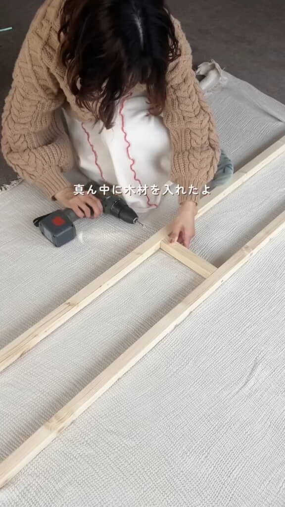 ショーケースの窓枠を作る