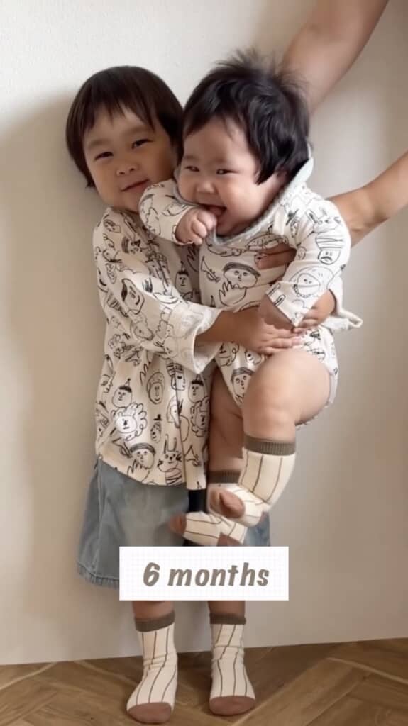 半年目。おそろいの服もかわいい