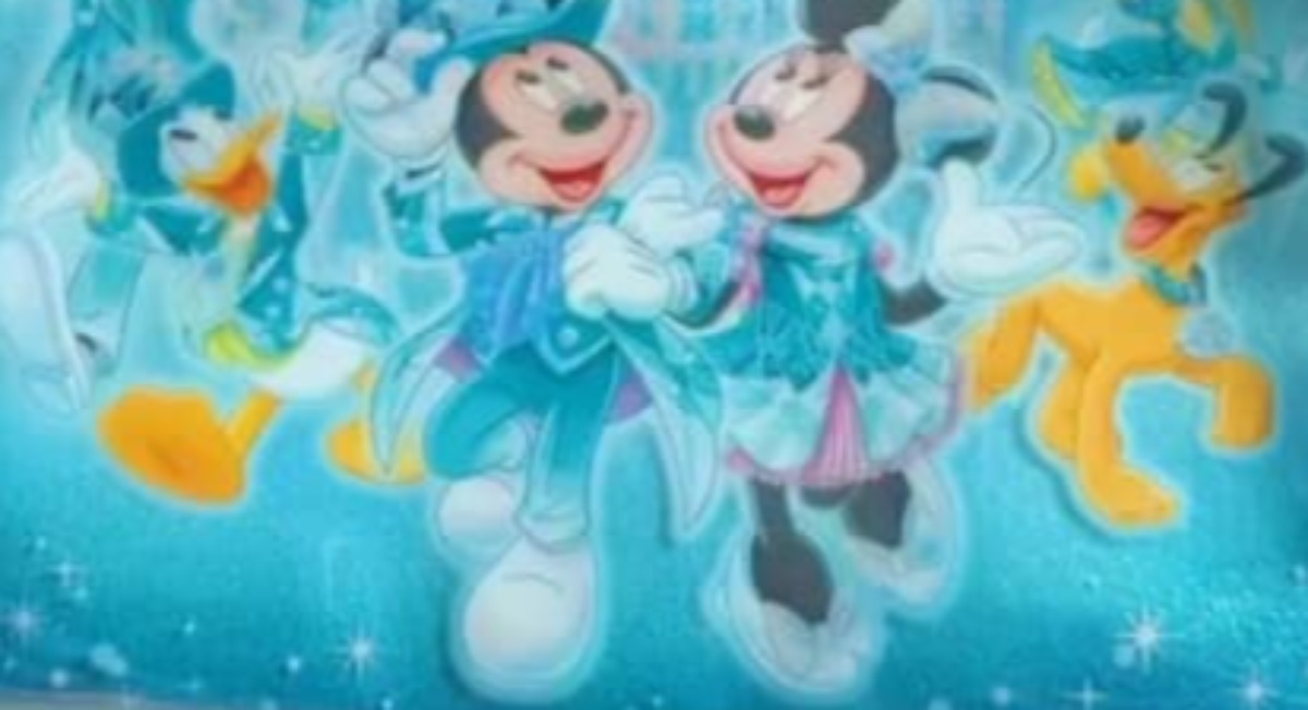 ディズニーのグッズをダイソーアイテムでカスタマイズすると……マネしたくなる天才的な発想に「めちゃくちゃありがたい」(1/3) | ディズニー ねとらぼ